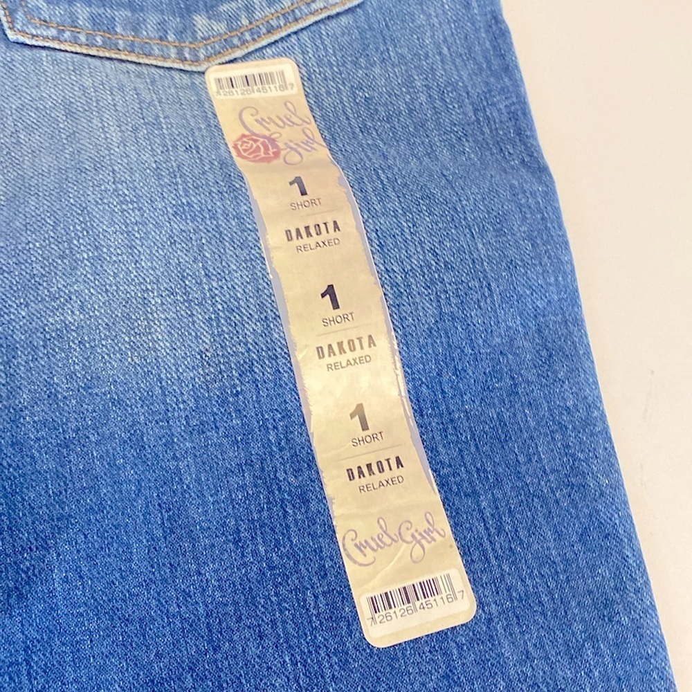 CRUEL GIRL Dakota Stonewashed NWT Women’s Relaxed Jeans Size 1 Short - Picture 5 of 6